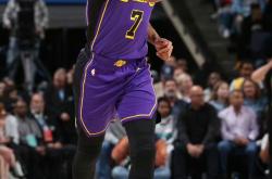 开云体育中国官网-灰熊外线大将持续低迷，战绩下滑令人担忧的简单介绍