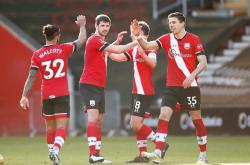 开云体育中国-南安普顿新援即将登场，迎战埃弗顿