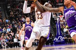 开云体育平台APP-爵士绝杀雷霆，布拉德利爆发神勇