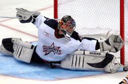 开云体育官网-莫兰特关键进球定乾坤，国王强势晋级爵士