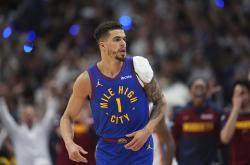 开云体育app-篮网横扫魔术，约基奇高光表现