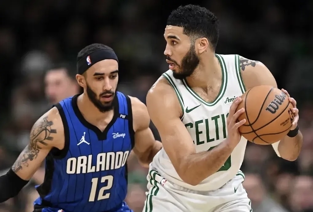 希腊男篮逆转湖人，波尔津吉斯打破历史纪录