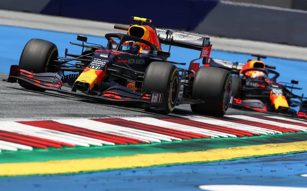 包含红牛二队碾压法拉利，拉塞尔状态火热的词条