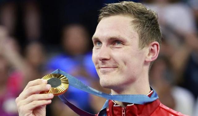 丹麦队险胜泰国队，安赛龙刷新纪录