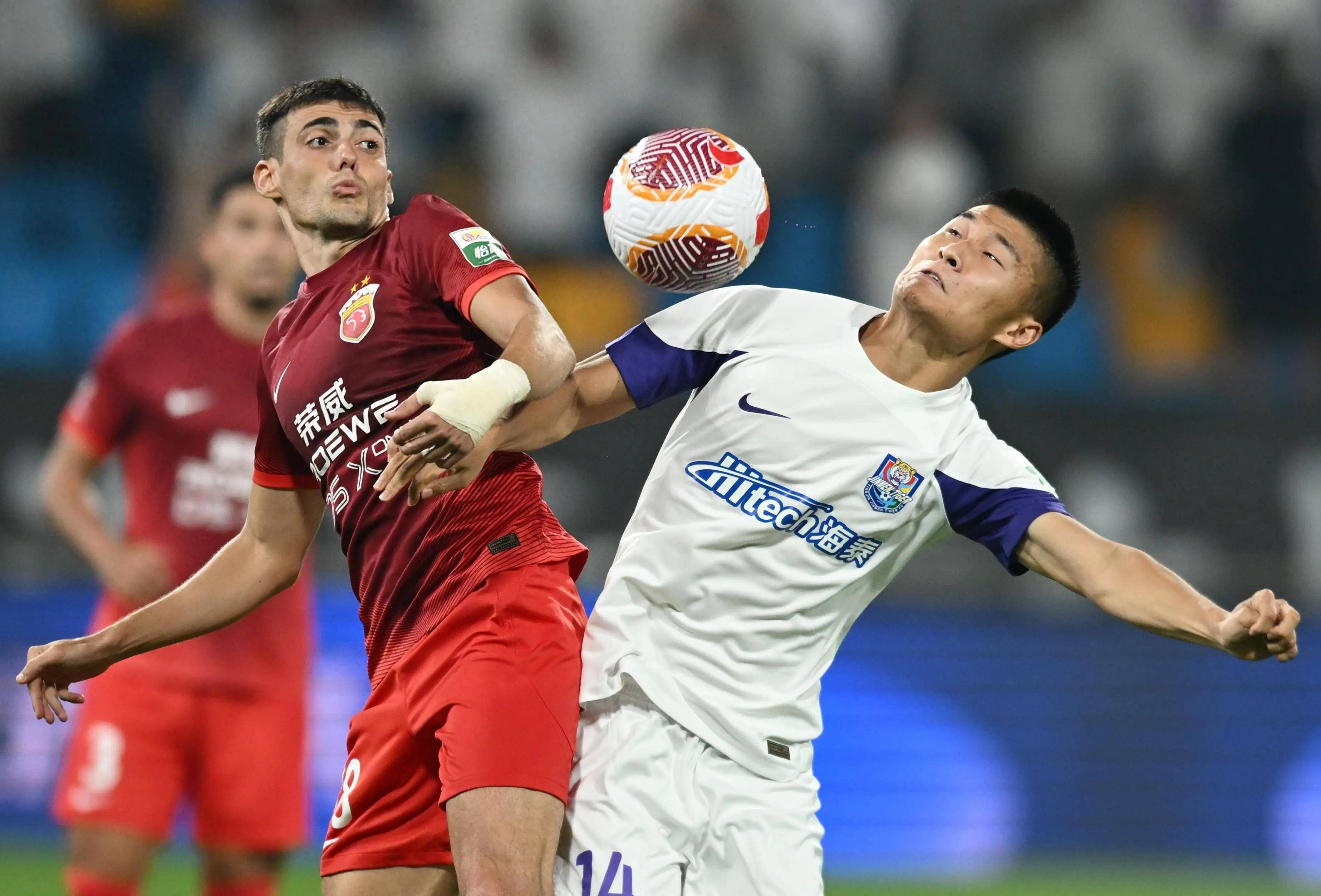 阿贾克斯凭借绝杀球逆转国际米兰