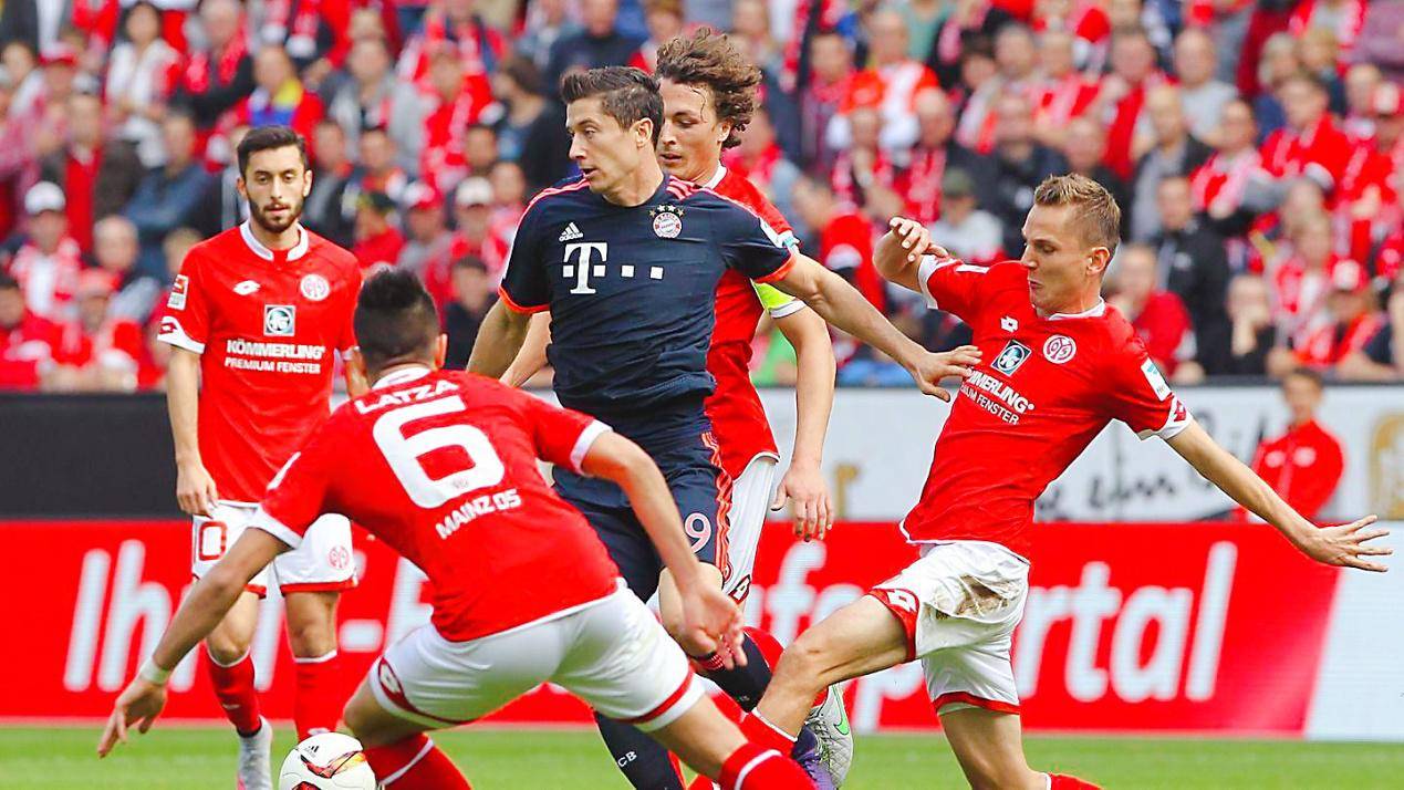 包含门兴格拉德巴赫疲惫迎战，前赴德甲争四行列的词条