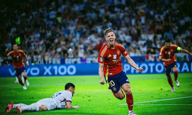 包含巴黎圣日耳曼客场大捷，晋级将近在咫尺的词条