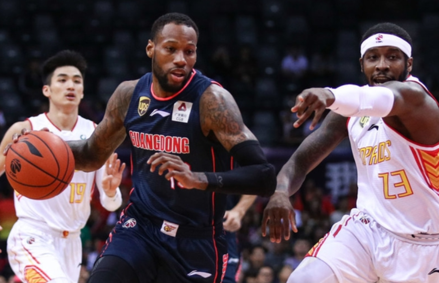 斯图加特风光终现，队员奋力一战求胜的简单介绍