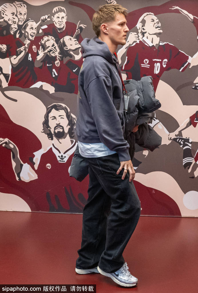 阿森纳主场惨败，面临严峻考验