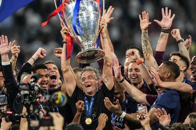 尤文主场战胜巴黎，轻松晋级欧冠四强的简单介绍