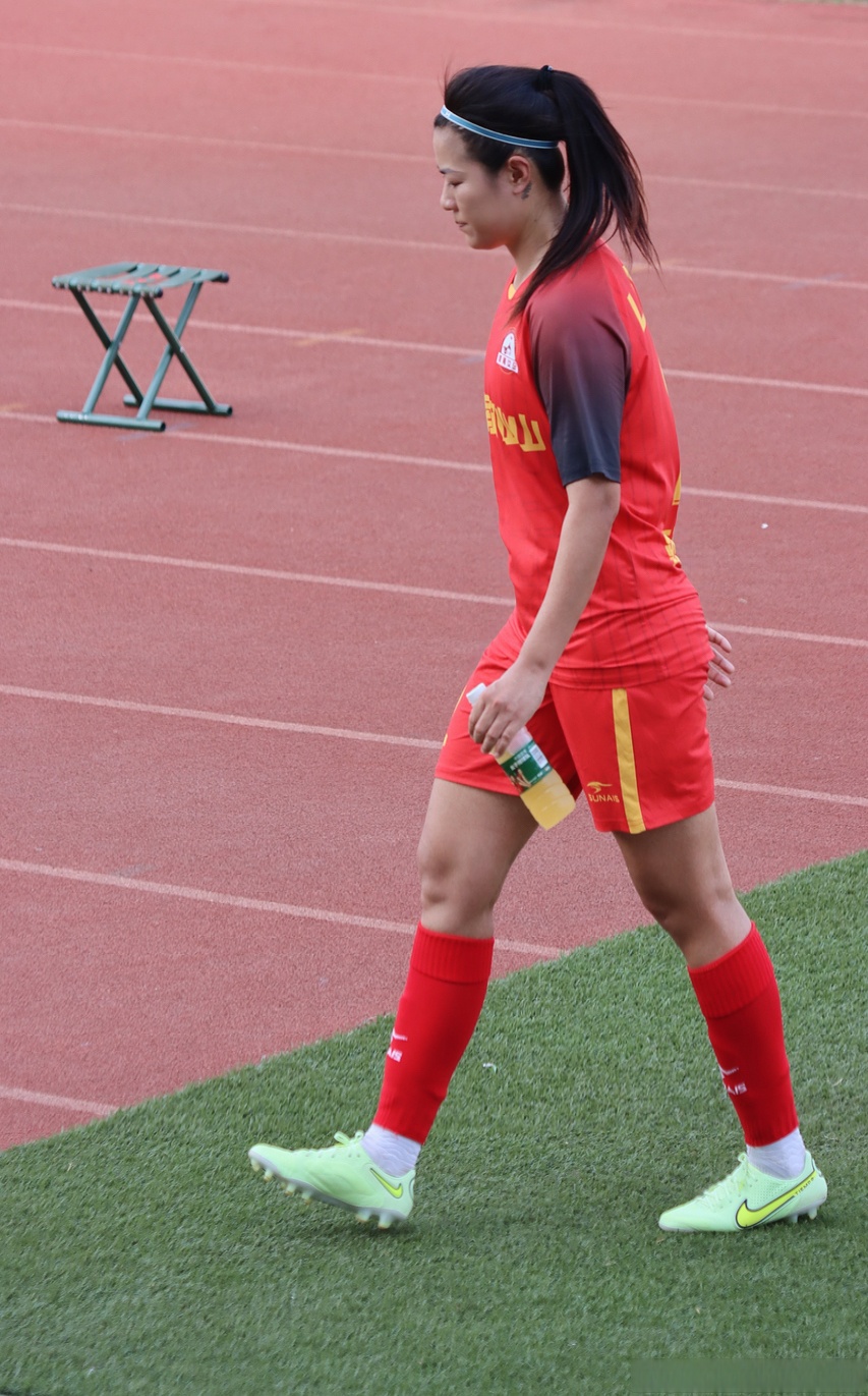 世界女足比赛即将拉开帷幕，球迷翘首期待的简单介绍