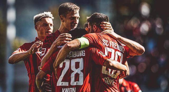 柏林赫塔击败达姆施塔特，喜迎胜利的简单介绍