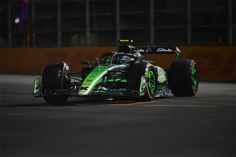 关于索伯车队绝杀迈凯伦，周冠宇关键制胜的信息