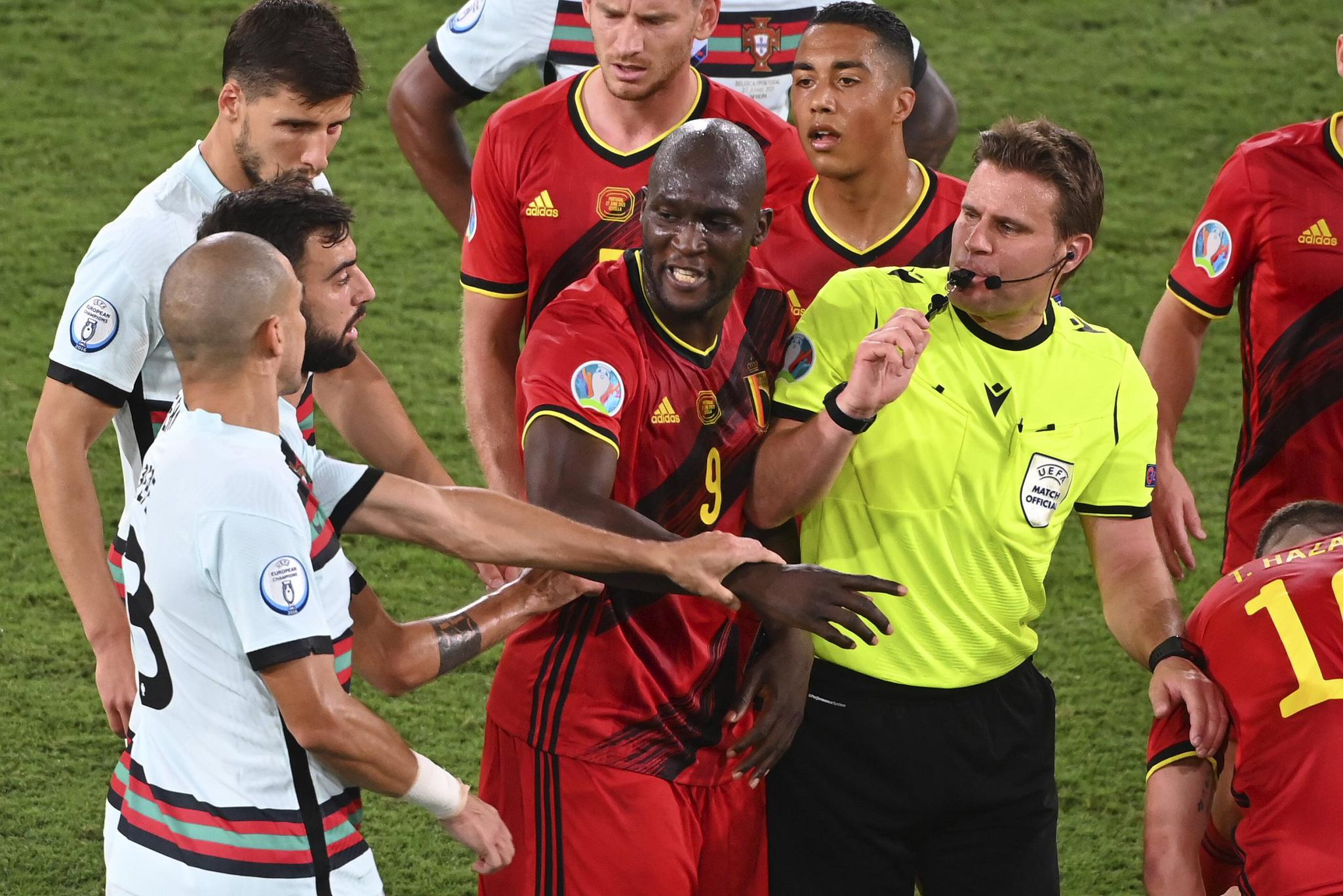 关于葡萄牙全面压制对手,稳坐榜首位置的信息 关于葡萄牙全面压制对手,稳坐榜首位置的信息