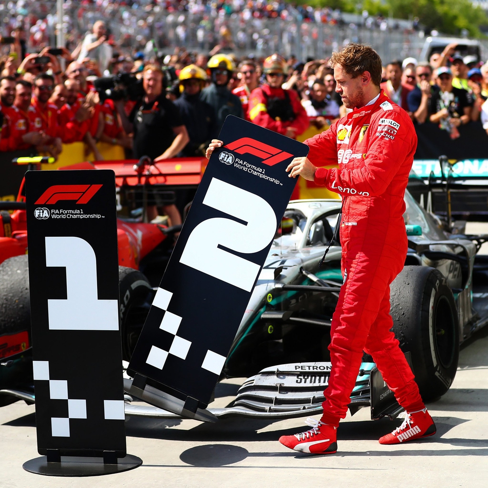 红牛车队险胜哈斯车队，汉密尔顿关键制胜的简单介绍