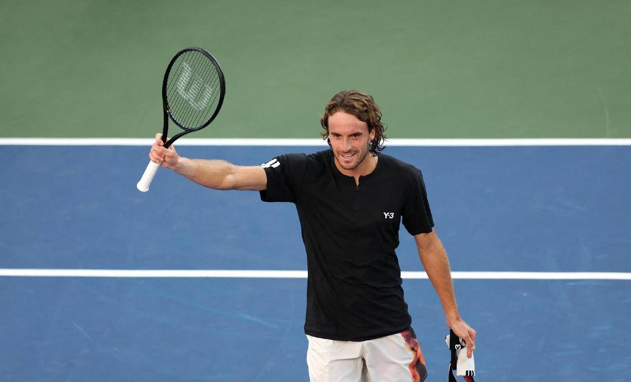 关于澳大利亚网球队逆转美国网球队，西西帕斯爆发神勇的信息