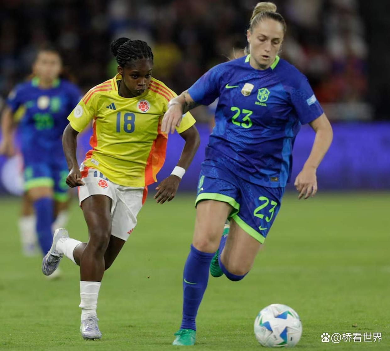 包含巴西女足队员因伤暂时离开训练的词条