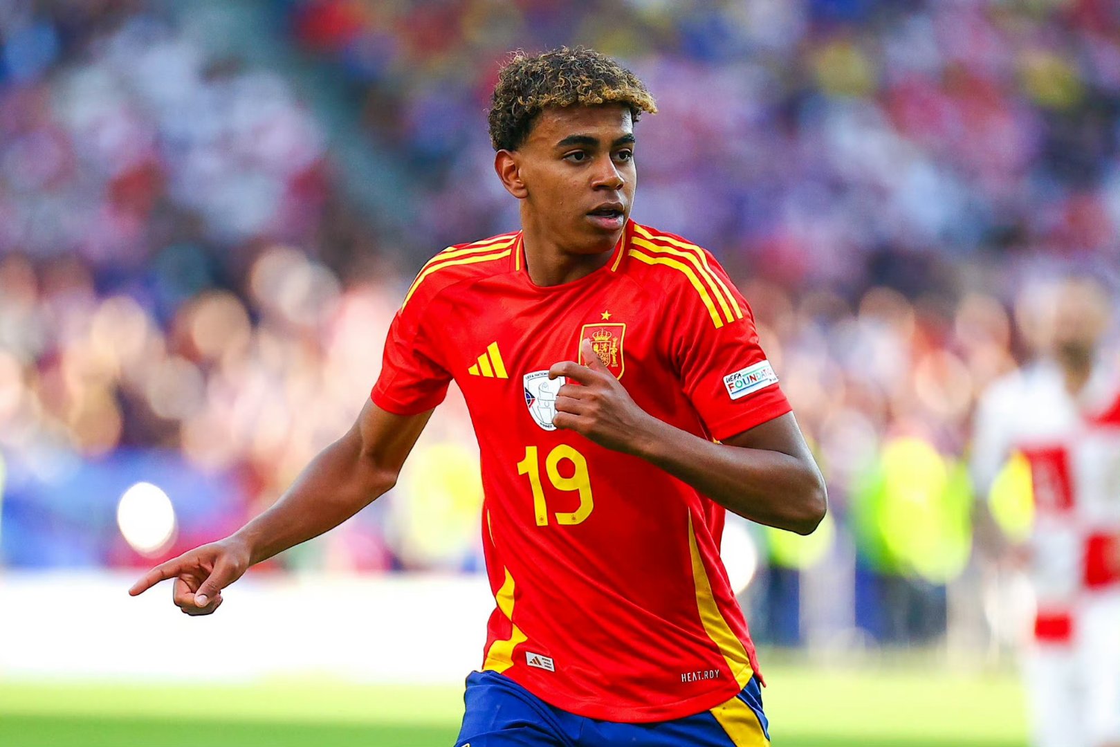 关于西班牙运动员抢眼亮相,收获赞誉和冠军的信息 关于西班牙运动员抢眼亮相,收获赞誉和冠军的信息