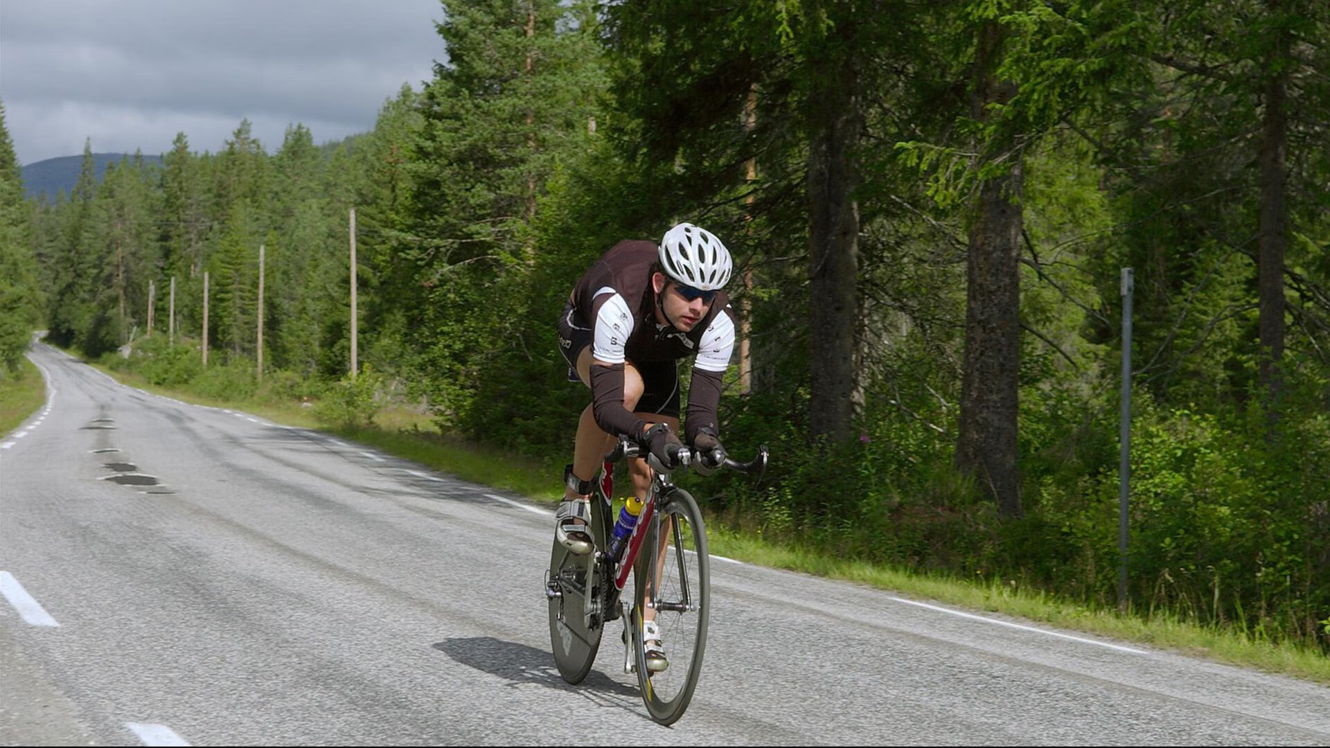德甲争冠战之夜，贝恩表现堪称教科书