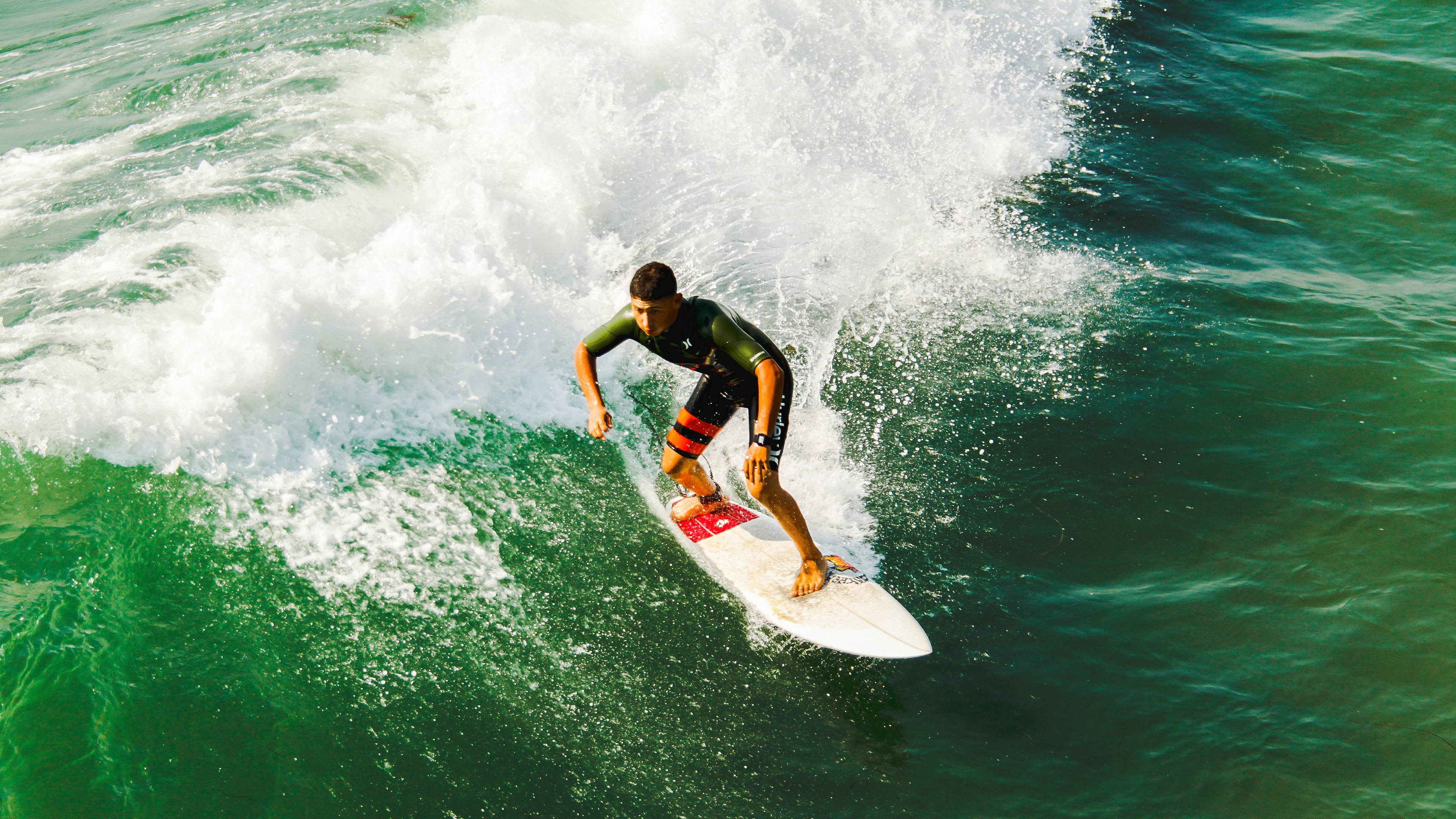 政治强压与绿茵传奇,墨西哥的外交角力与莱万的北美世界杯救赎